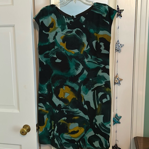 Kenneth Cole Dresses & Skirts - Abstract dress in beautiful colors by Kenneth Cole Size 6 UK 10